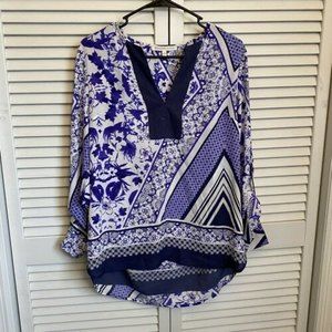 Daniel Rainn Womens Blouse Size Medium Blue Vneck 3/4 Sleeve